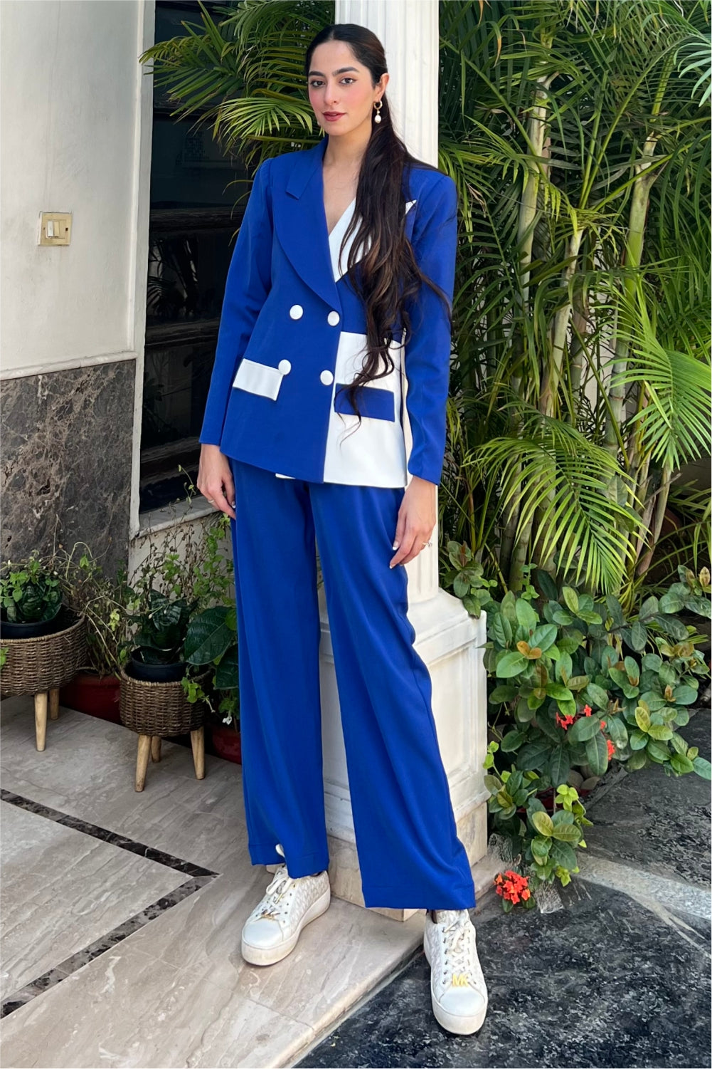 Jasnoor Anand In Royal Blue And White Colour Block Blazer With Pants